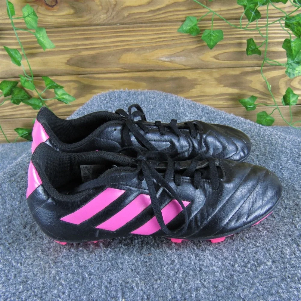 adidas sneaker girl
